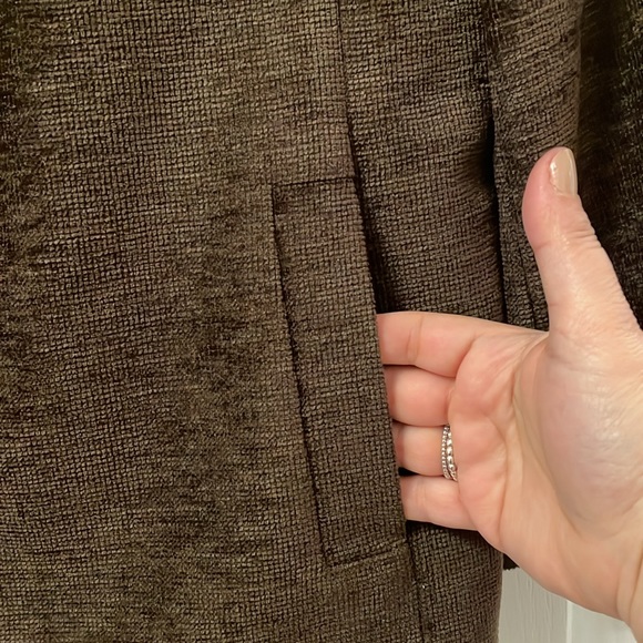 Lds chenille /soft corduroy blazer , 2 wood buttons - Picture 4 of 6